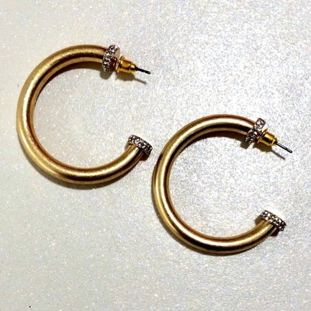 NWT Ring Crystal Edge Hoops